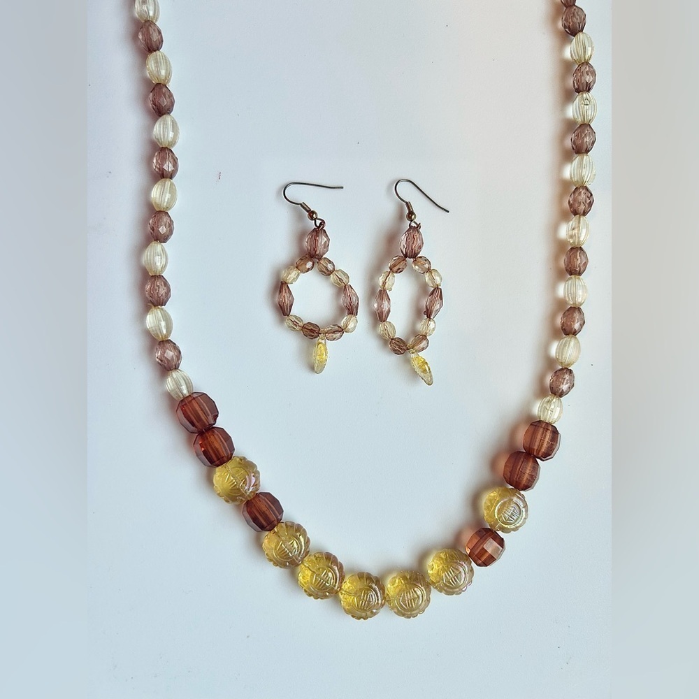 Vintage Acrylic Beaded Necklace & Dangle Earrings Matching Set Boho Handmade - Picture 3 of 10